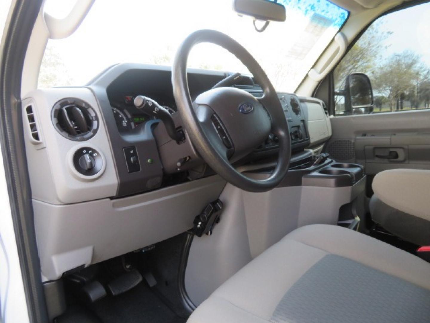 2014 White /GRAY Ford E-Series Wagon XLT (1FBSS3BL6ED) , AUTOMATIC transmission, located at 4301 Oak Circle #19, Boca Raton, FL, 33431, (954) 561-2499, 26.388861, -80.084038 - Photo#64